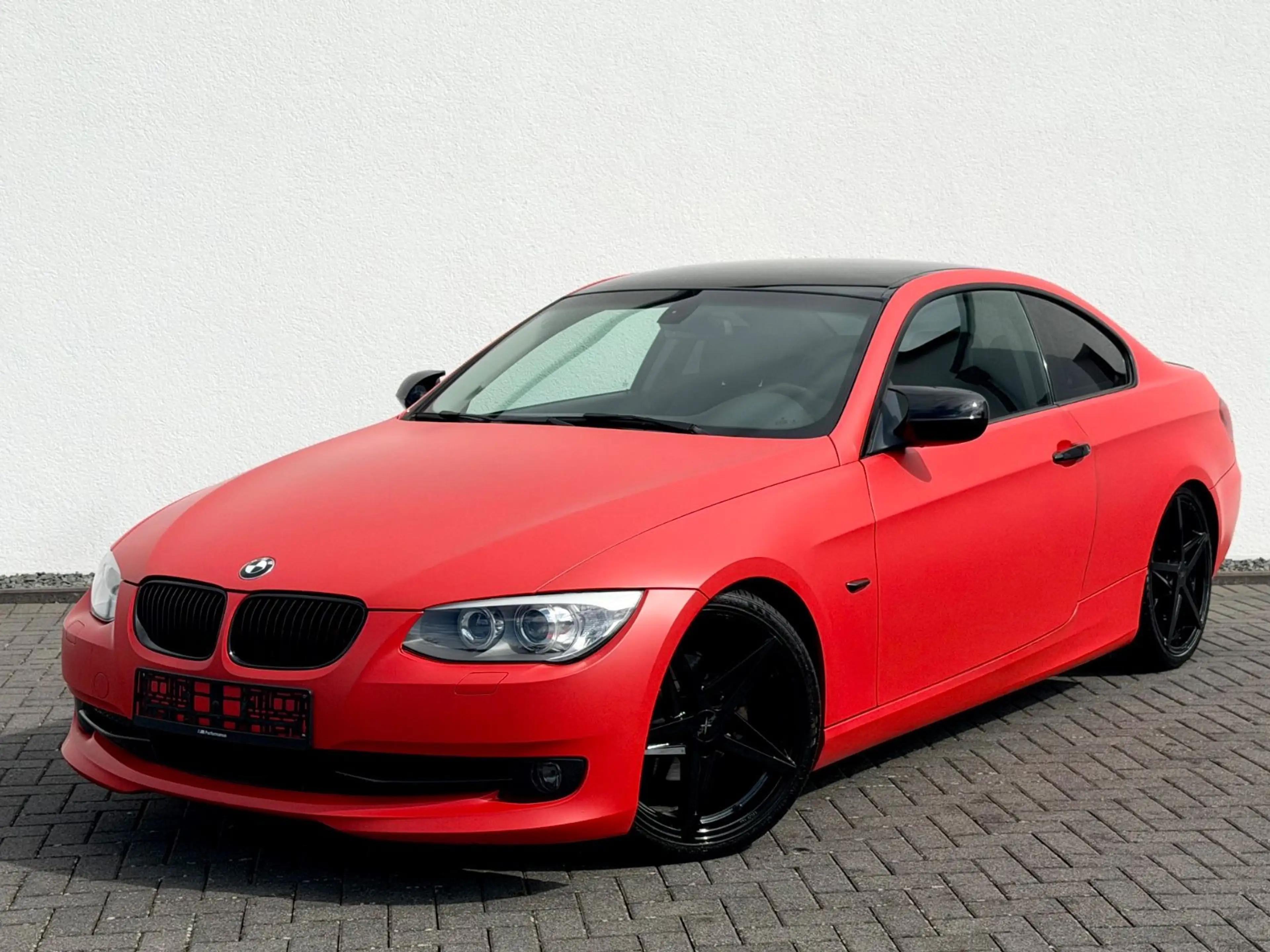 BMW 318 i Coupe // TÜV NEU //