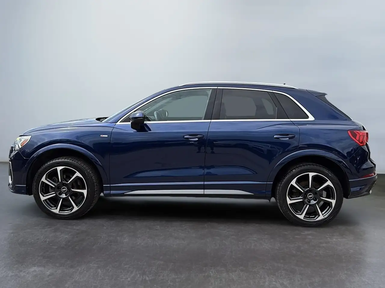 Audi Q3 photo Audi Q3