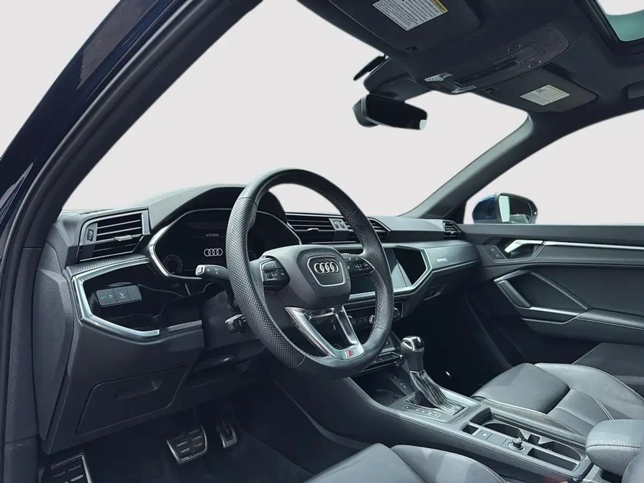 Audi Q3 photo Audi Q3