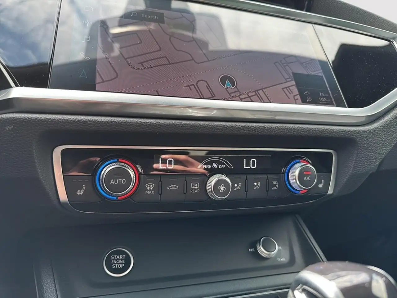 Audi Q3 photo Audi Q3
