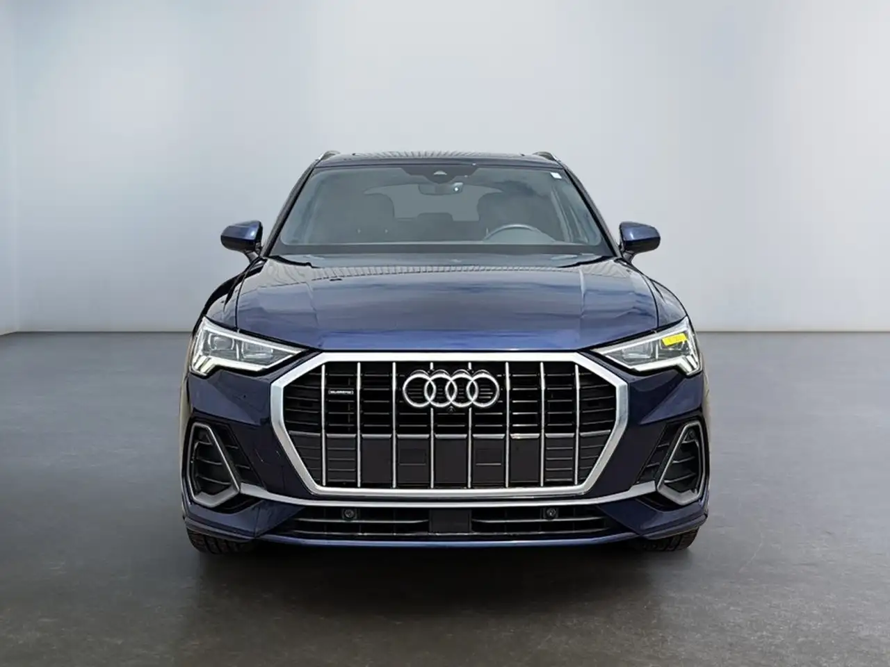 Audi Q3 photo Audi Q3