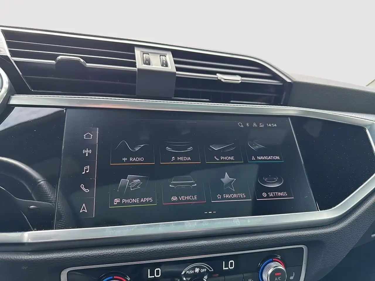Audi Q3 photo Audi Q3