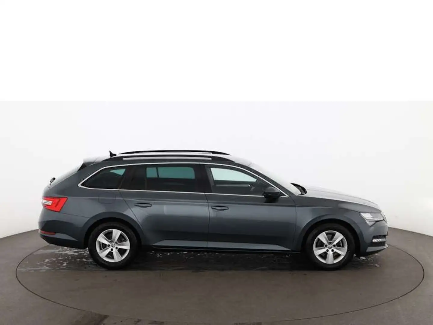 Skoda Superb Combi 2.0 TDI Ambition LED NAVI SITZHZG Grau - 2