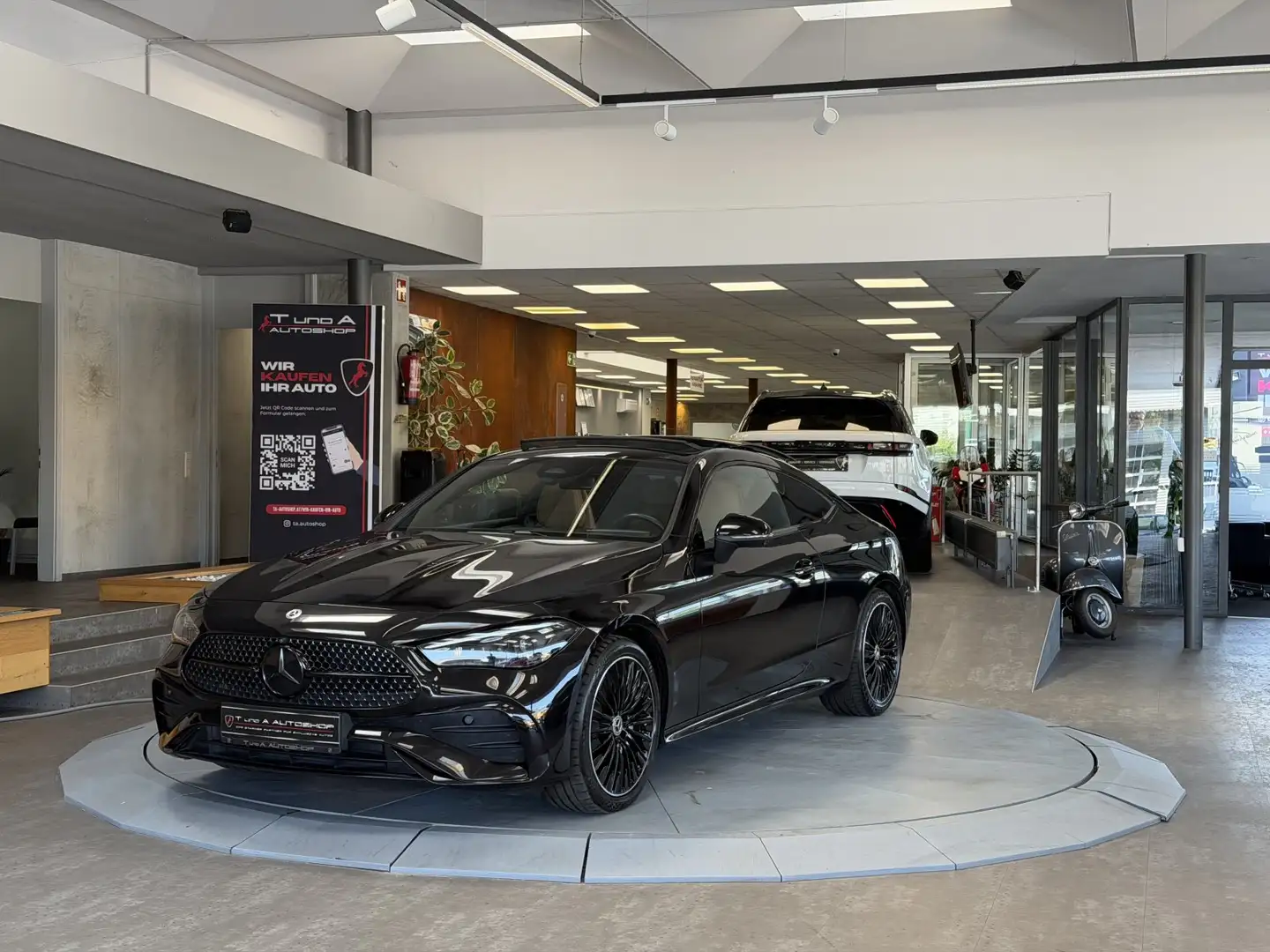Mercedes-Benz CLE 300 4 Matic *Pano*360*Head-Up*Burmester Schwarz - 1