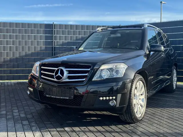 Mercedes-Benz GLK 350 CDI 4M*SPORT-PAKET*7G*PANO*LEDER*SHZ*AHK