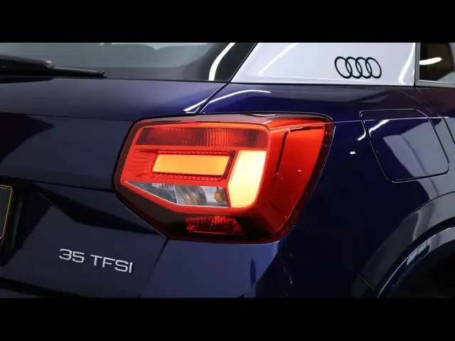 Audi Q2 view 9