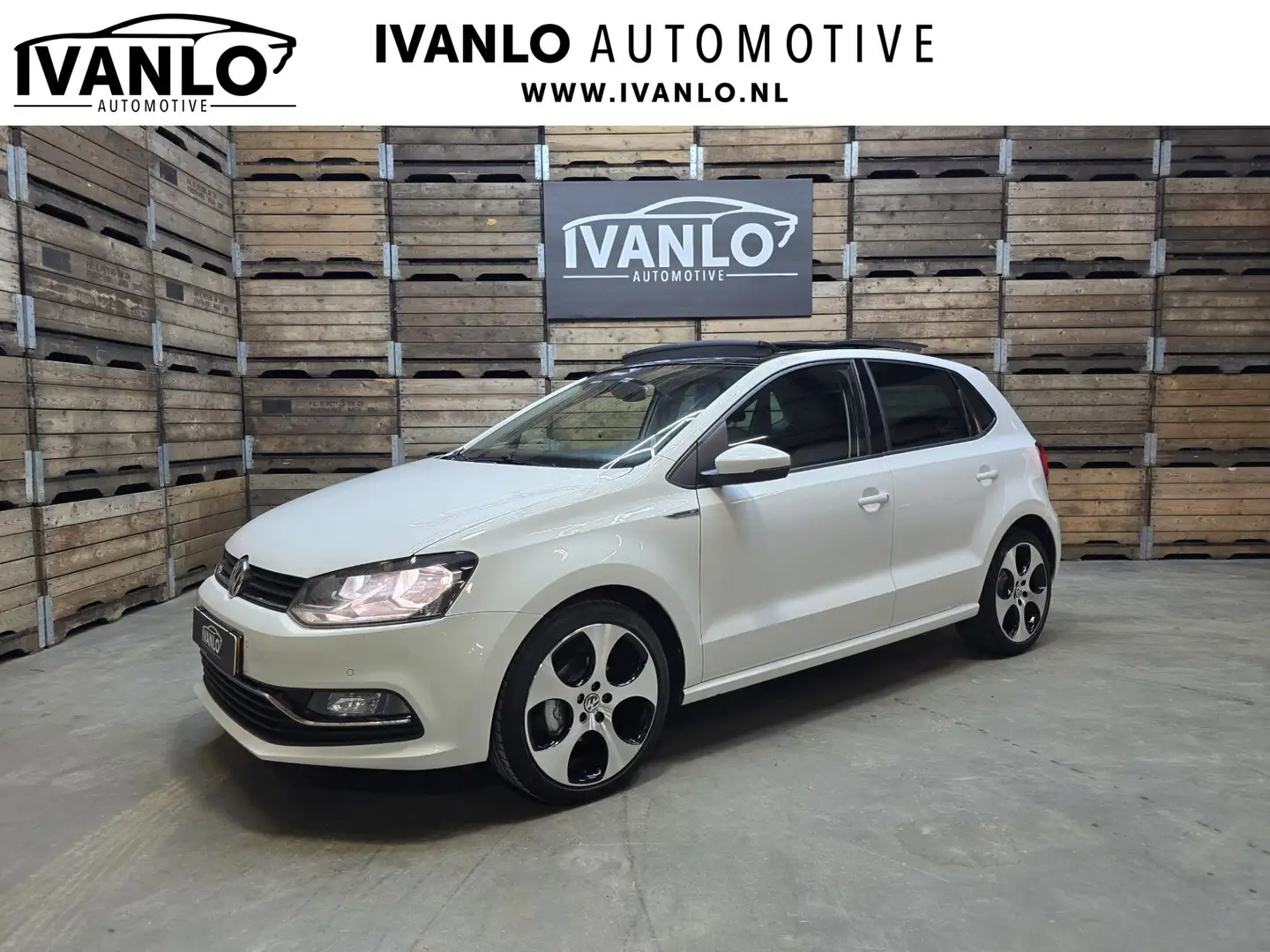 Volkswagen Polo 1.2 TSI Highline Pano PDC V&A Navigatie Cruise 17" Wit - 1