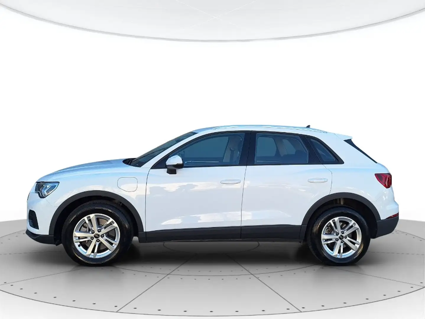 Audi Q3 45 1.4 tfsi e Business s-tronic Weiß - 2