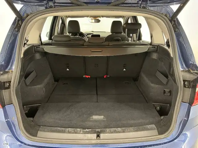 BMW 2 Series view 5