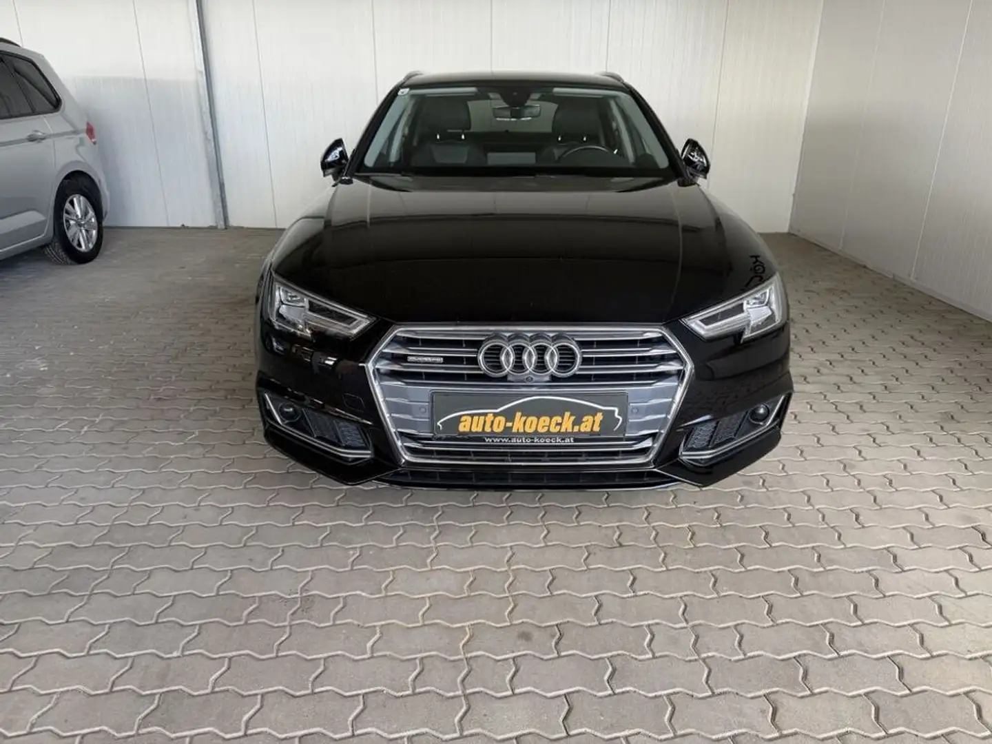 Audi A4 quattro sport S-line 17490€ Statt 18490€ Schwarz - 2