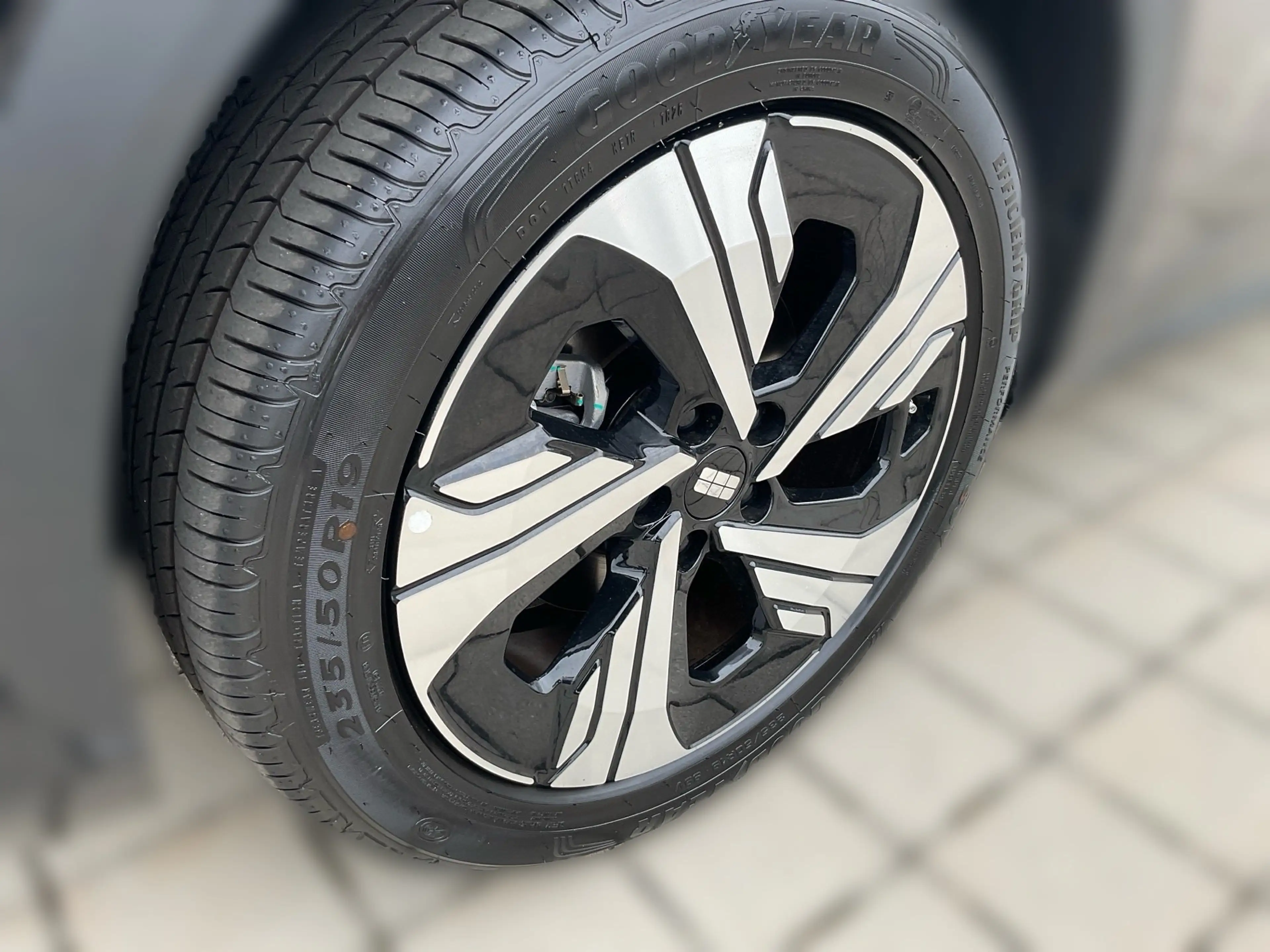 Geely E5 Max — photo 10