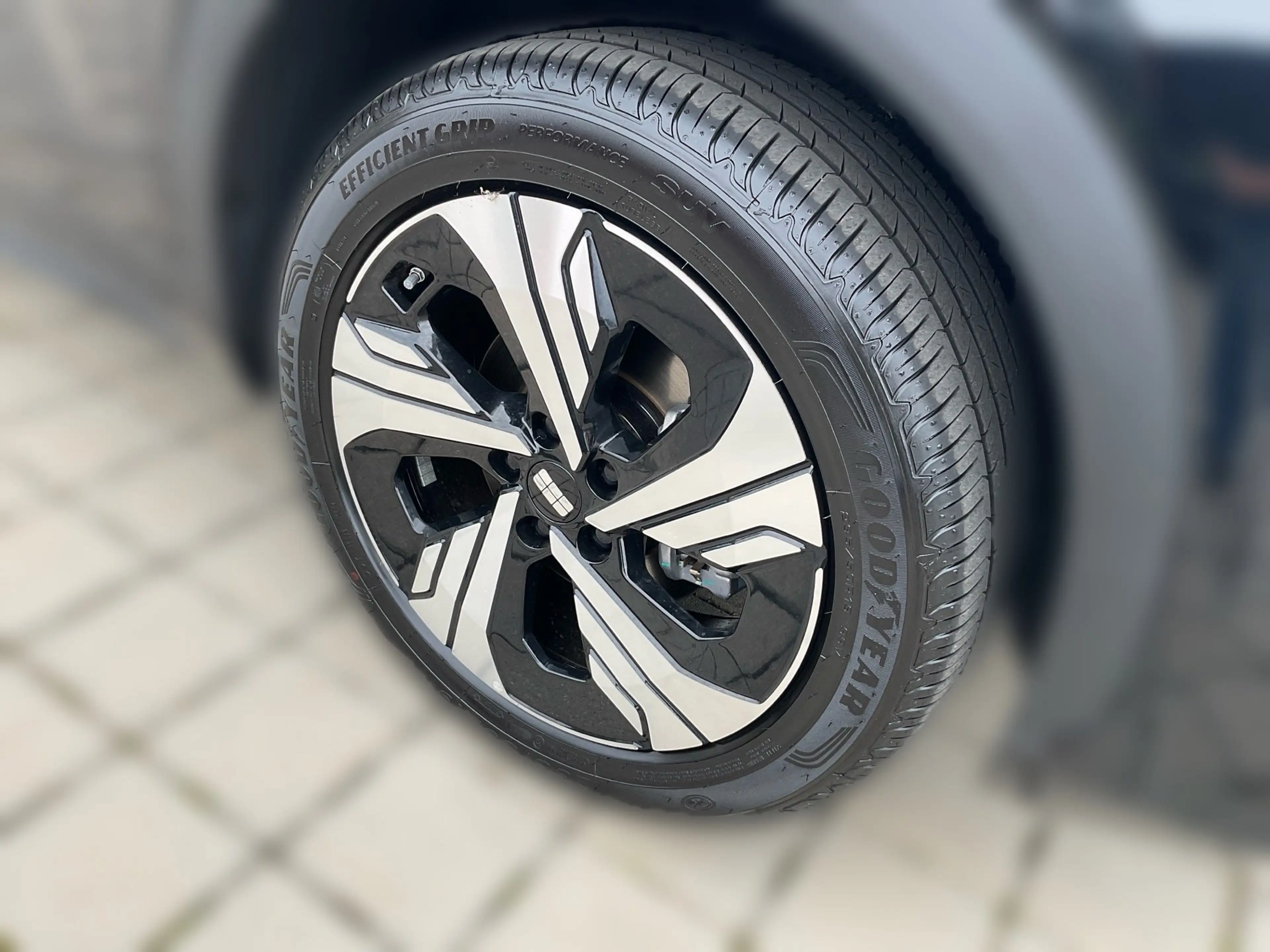 Geely E5 Max — photo 8