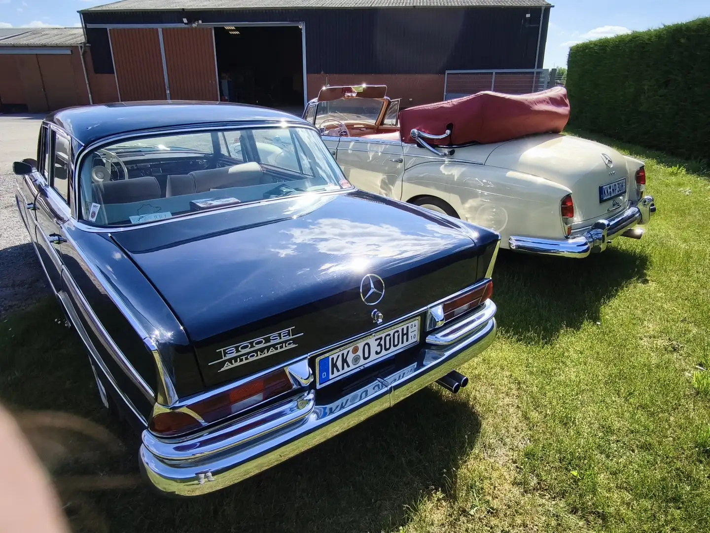 Mercedes-Benz 300 SE lang Königsflosse Modrá - 2