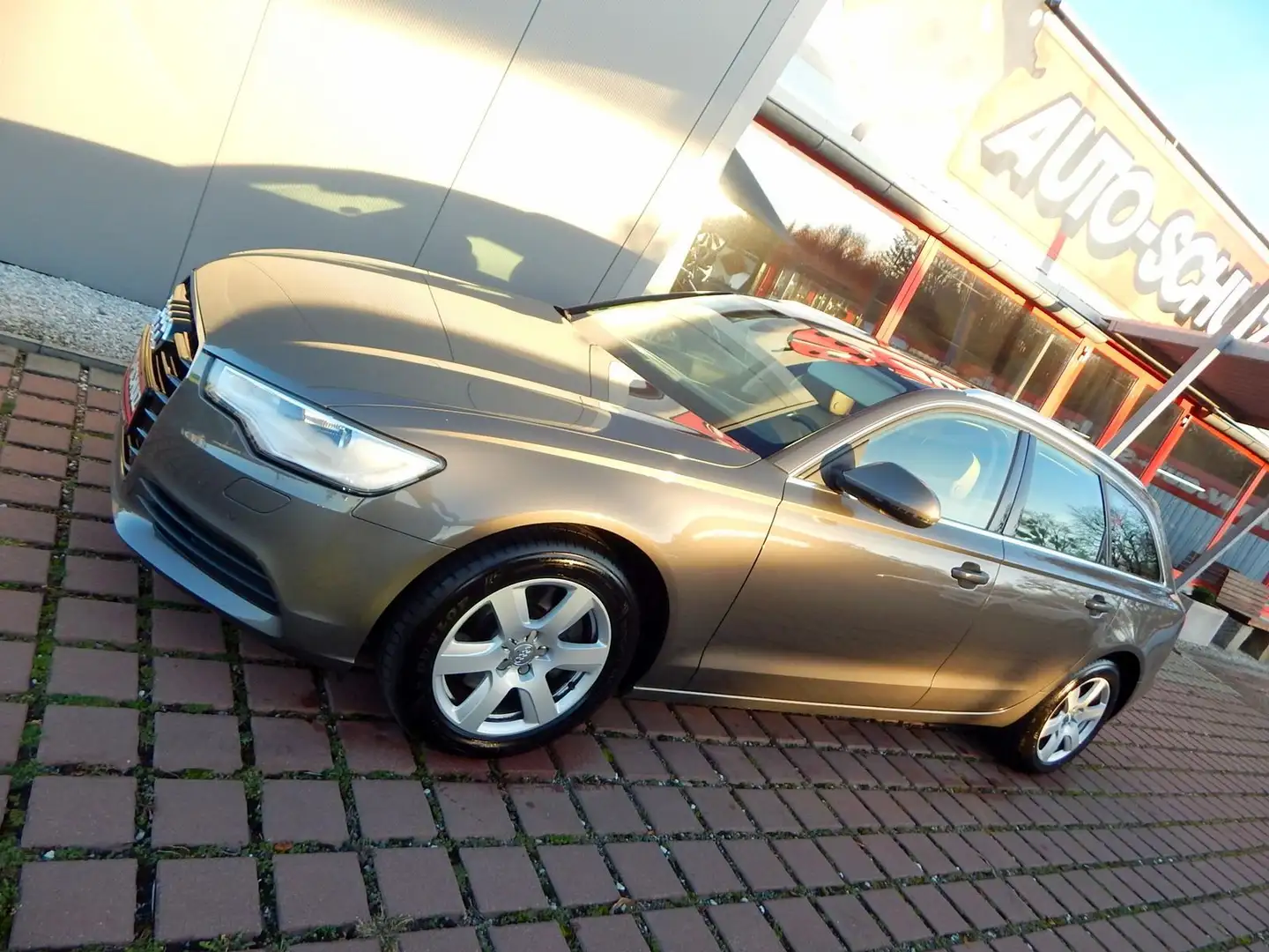 Audi A6 Avant 3.0 TDI quattro STANDH. NAVI AHZV HUD Grau - 1