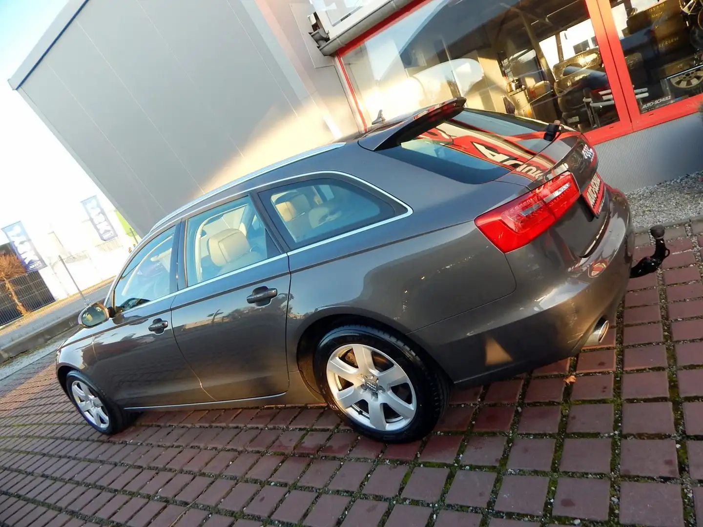 Audi A6 Avant 3.0 TDI quattro STANDH. NAVI AHZV HUD Grau - 2