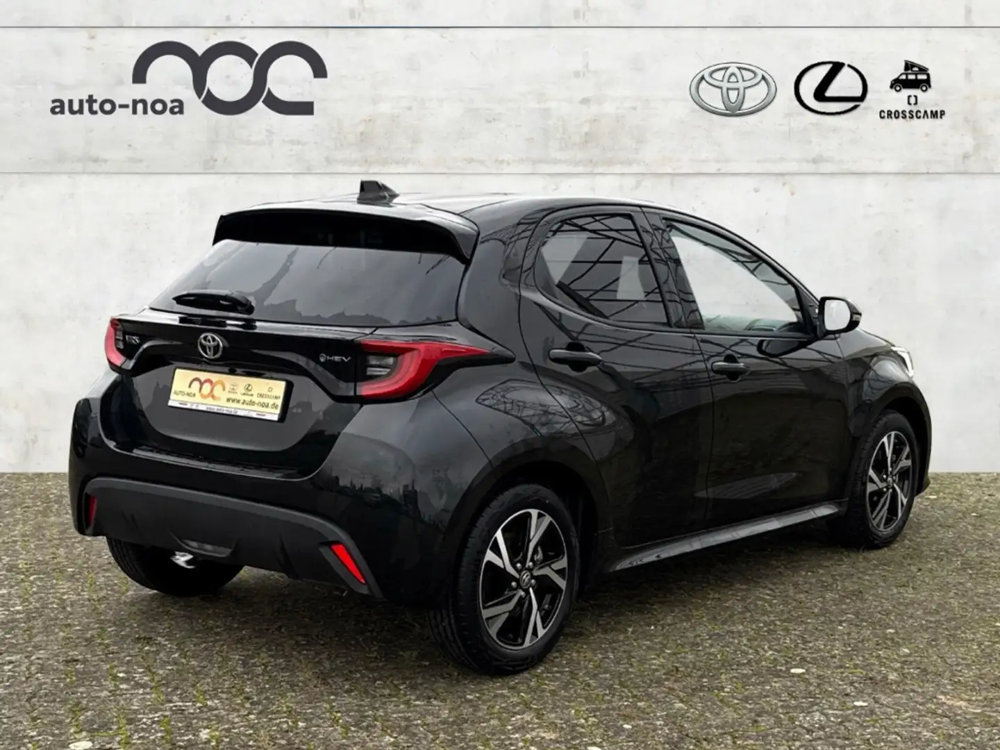 Toyota Yaris Hybrid Teamplayer Zwart - 2