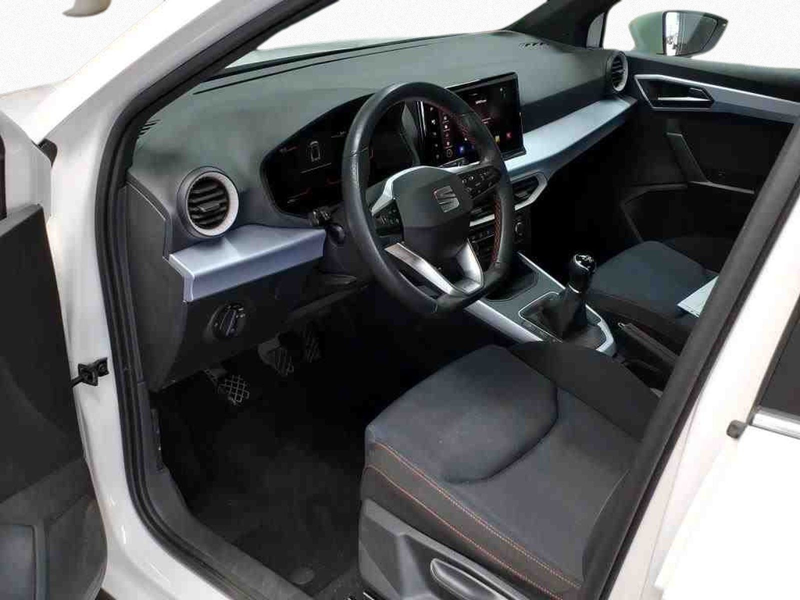 SEAT Arona FR 1.0TSI Navi LED Cam Park Sitzh Tempomat — photo 5