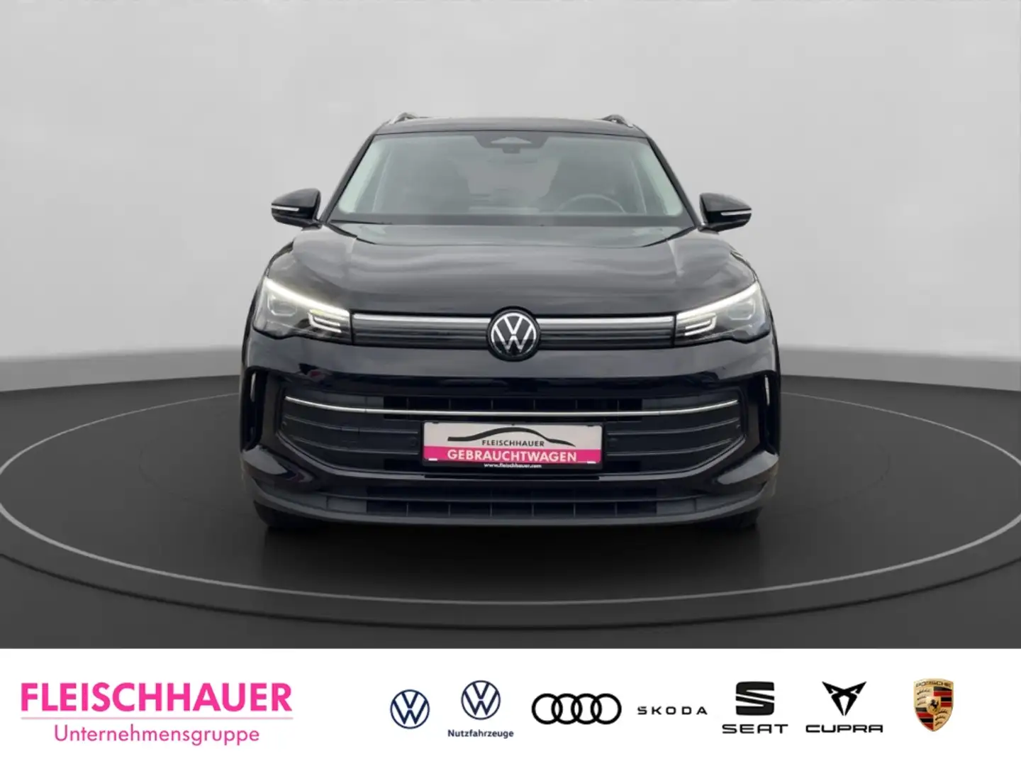 Volkswagen Tiguan 2.0 TDI Life Navi VC RFK LED ACC Apple CarPlay And Zwart - 2