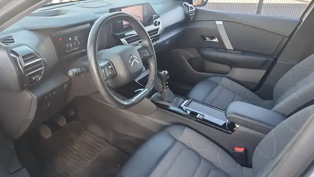 Citroen C4 view 8