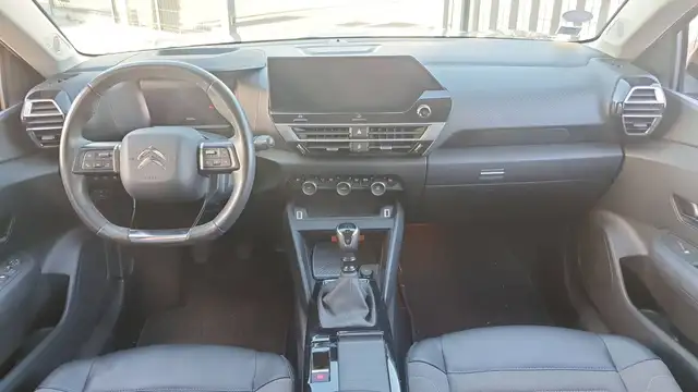 Citroen C4 view 11