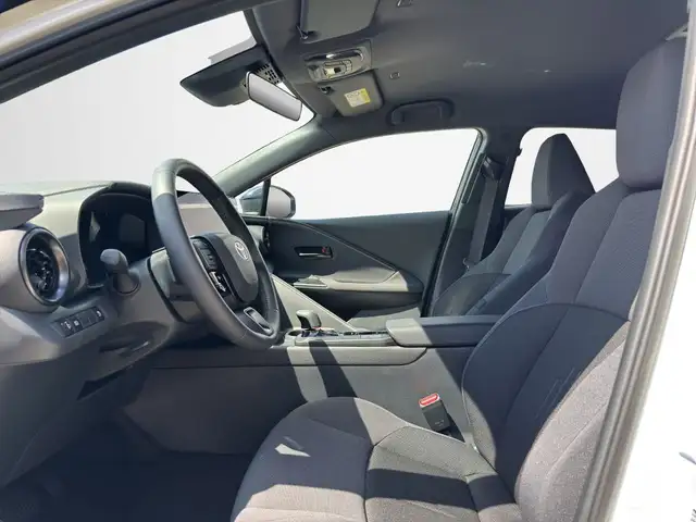 Toyota C-HR view 9