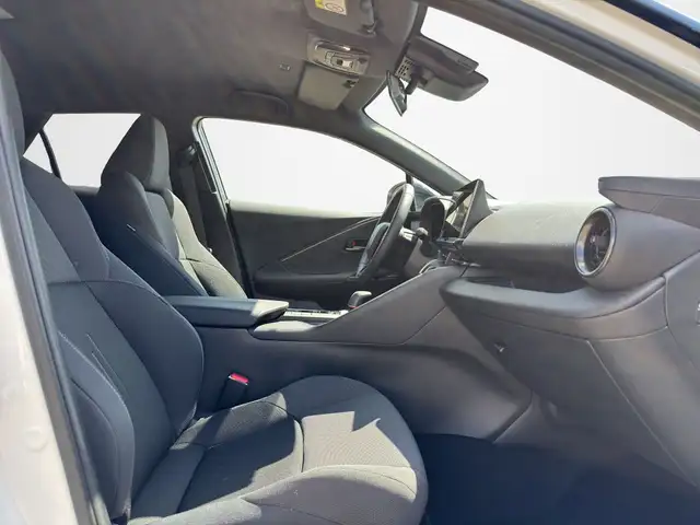 Toyota C-HR view 15
