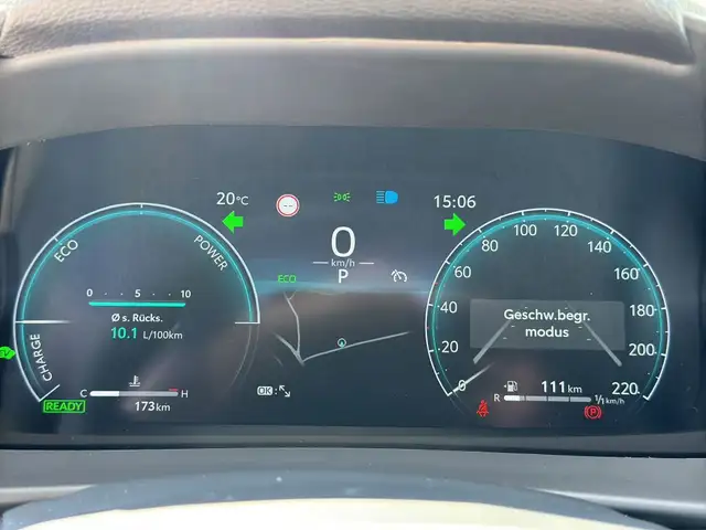 Toyota C-HR view 11
