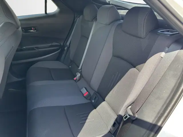 Toyota C-HR view 12