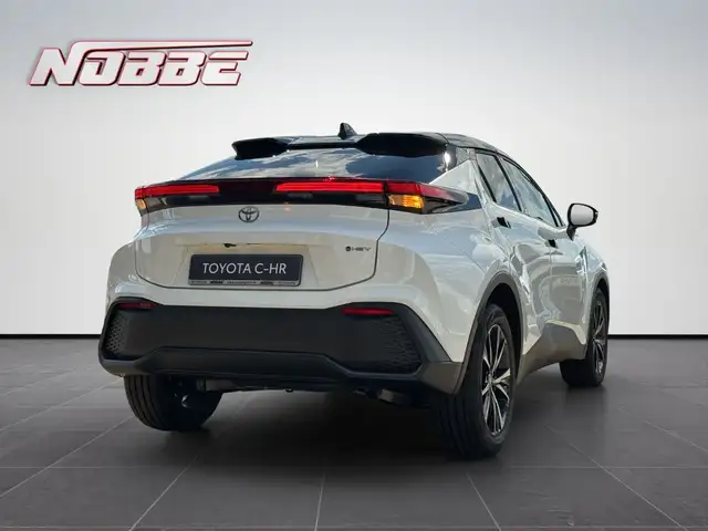 Toyota C-HR view 5