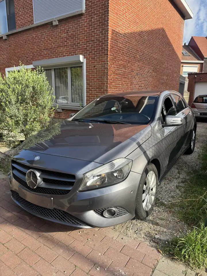 Mercedes-Benz A 180