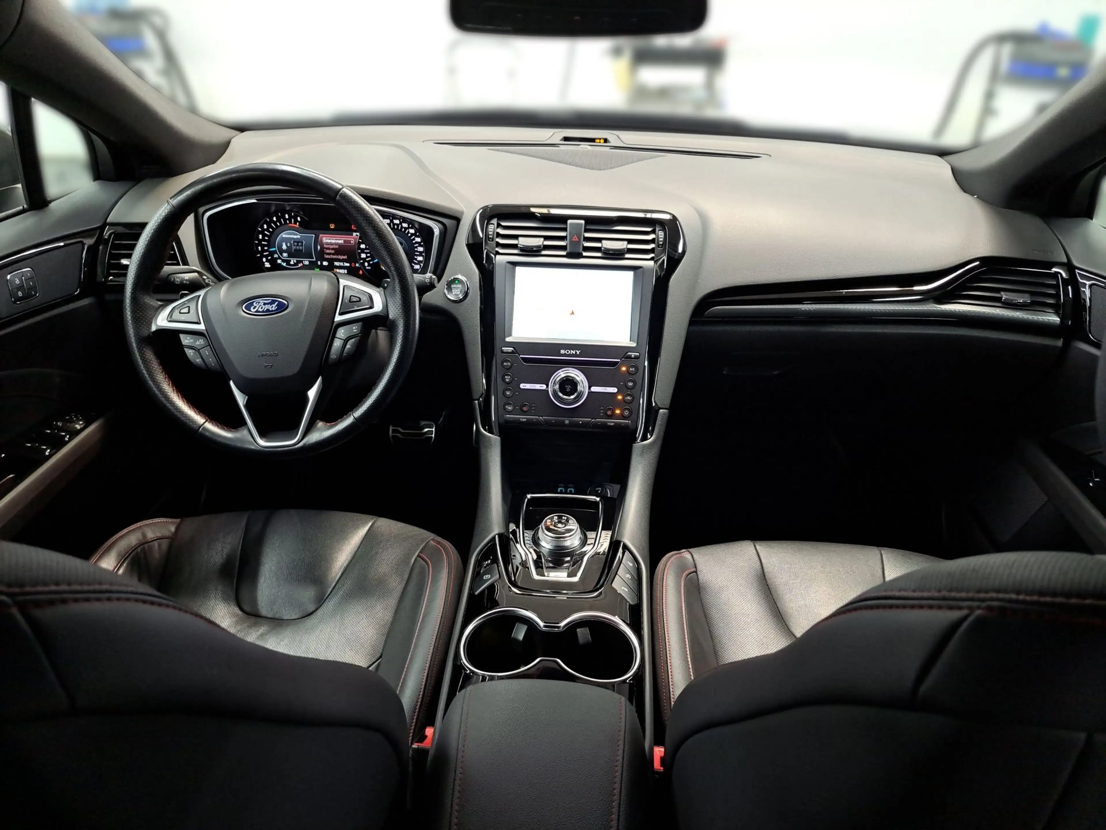 Ford Mondeo Turnier 2.0 Aut. ST-Line NAVI RFK LED LED — photo 15