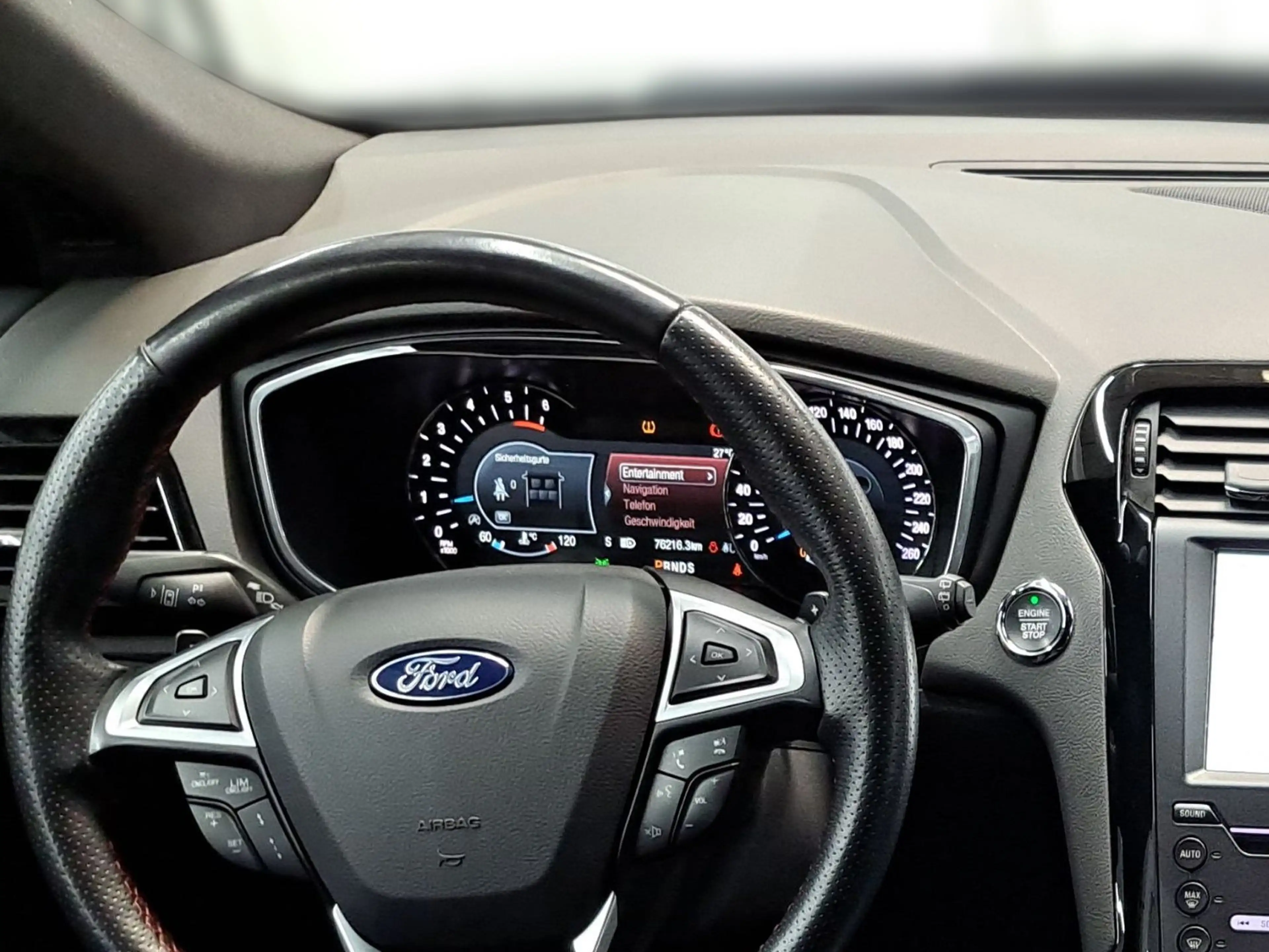 Ford Mondeo Turnier 2.0 Aut. ST-Line NAVI RFK LED LED — photo 12