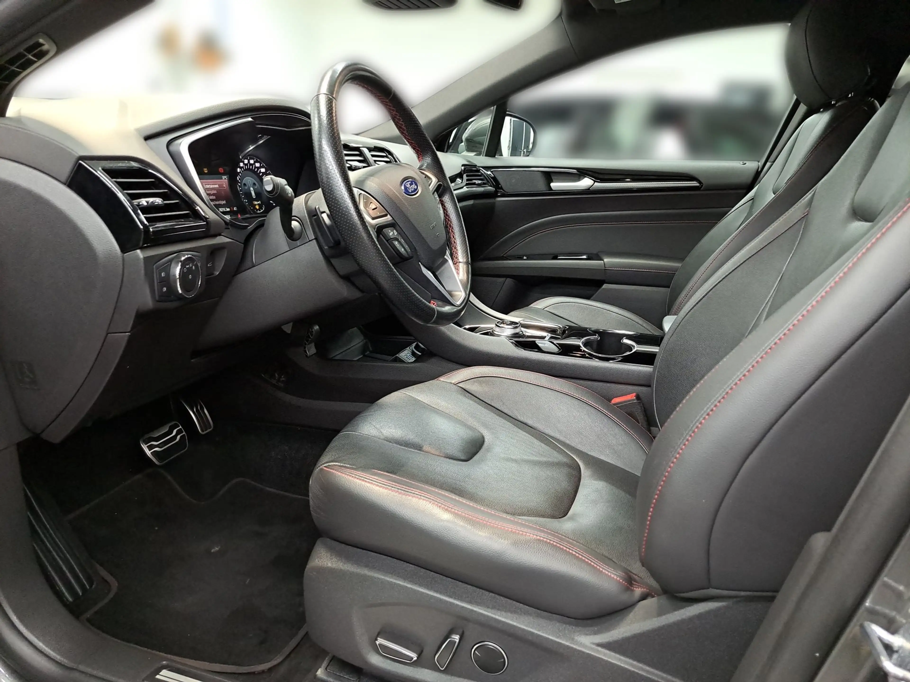 Ford Mondeo Turnier 2.0 Aut. ST-Line NAVI RFK LED LED — photo 9