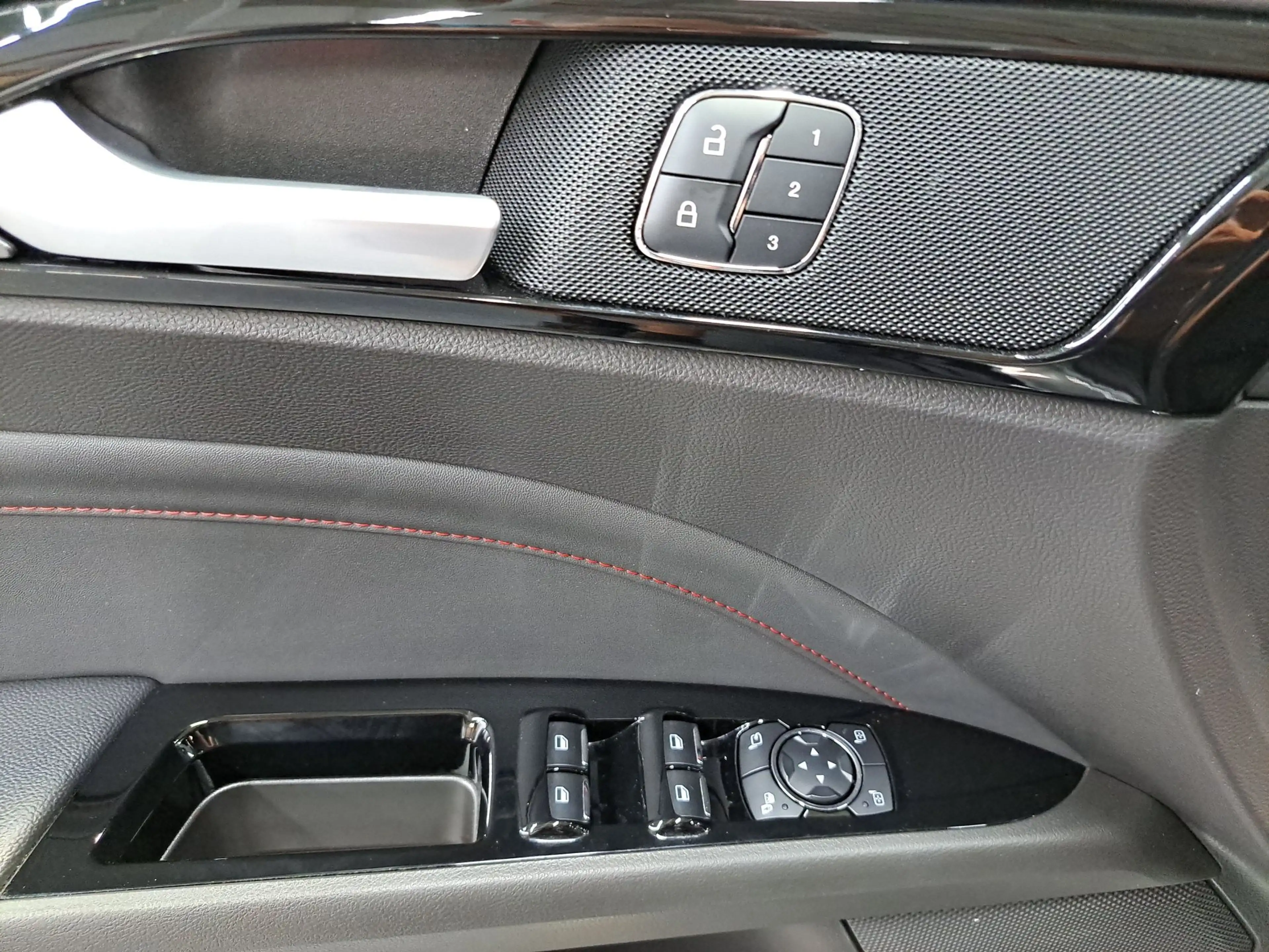 Ford Mondeo Turnier 2.0 Aut. ST-Line NAVI RFK LED LED — photo 10