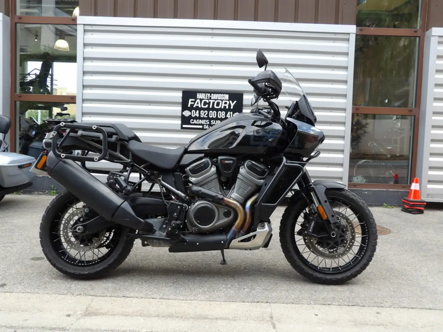 Harley-Davidson Pan America Noir - 1