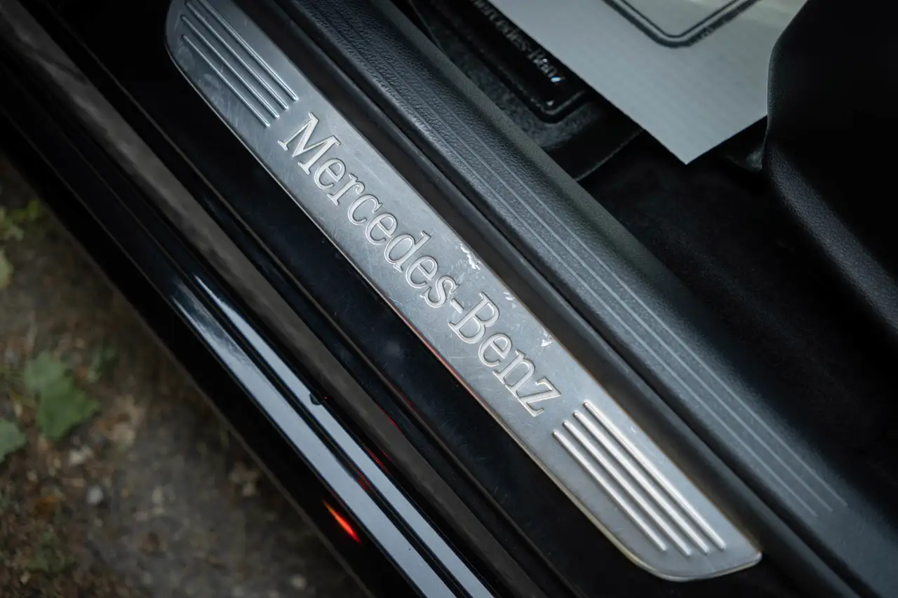 Mercedes-Benz C-Class снимка Mercedes-Benz C-Class