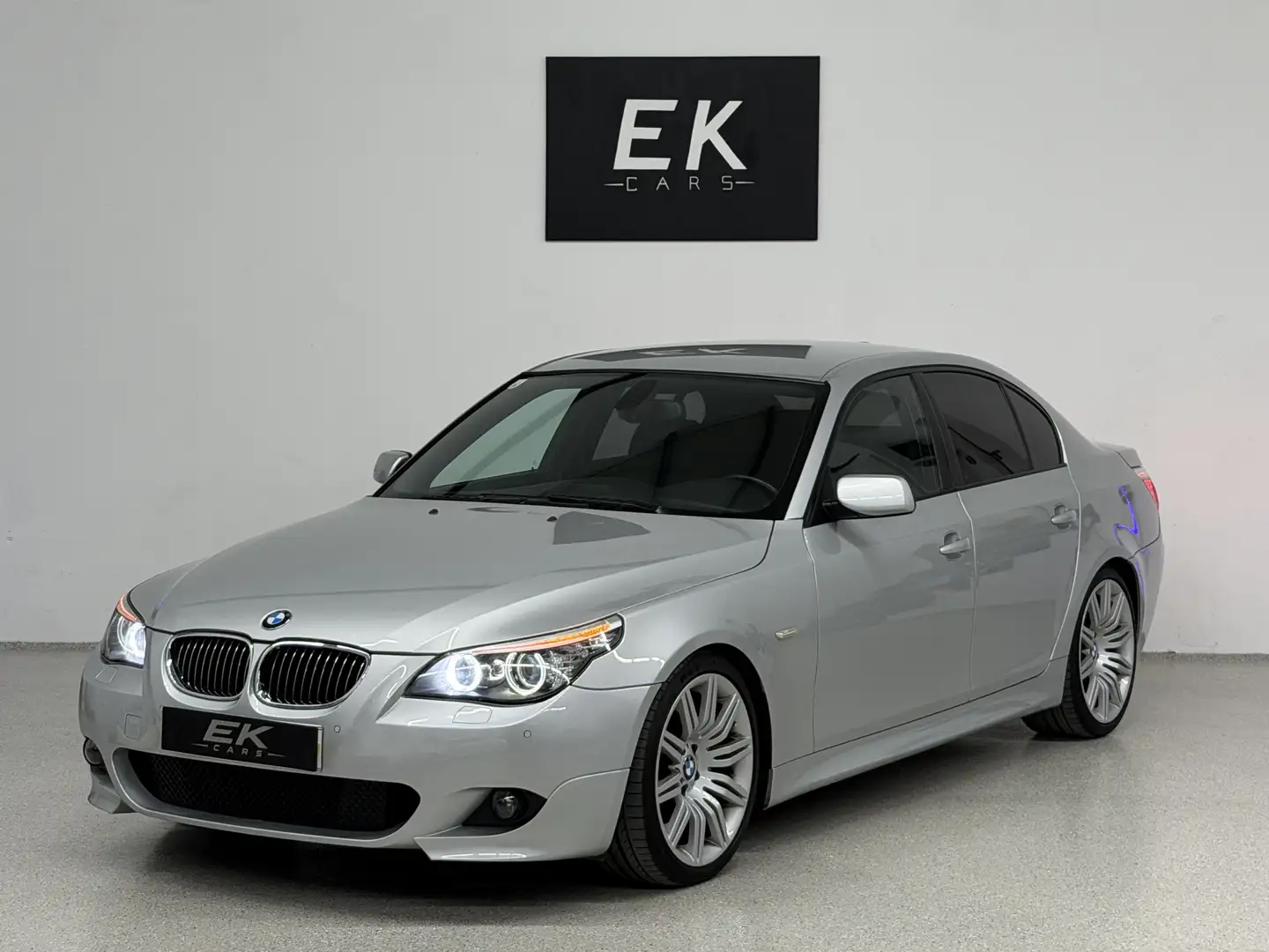 BMW 525 525d M-PAKET *SITZH* *NAVI* *PDC* *19ZOLL* Silber - 1