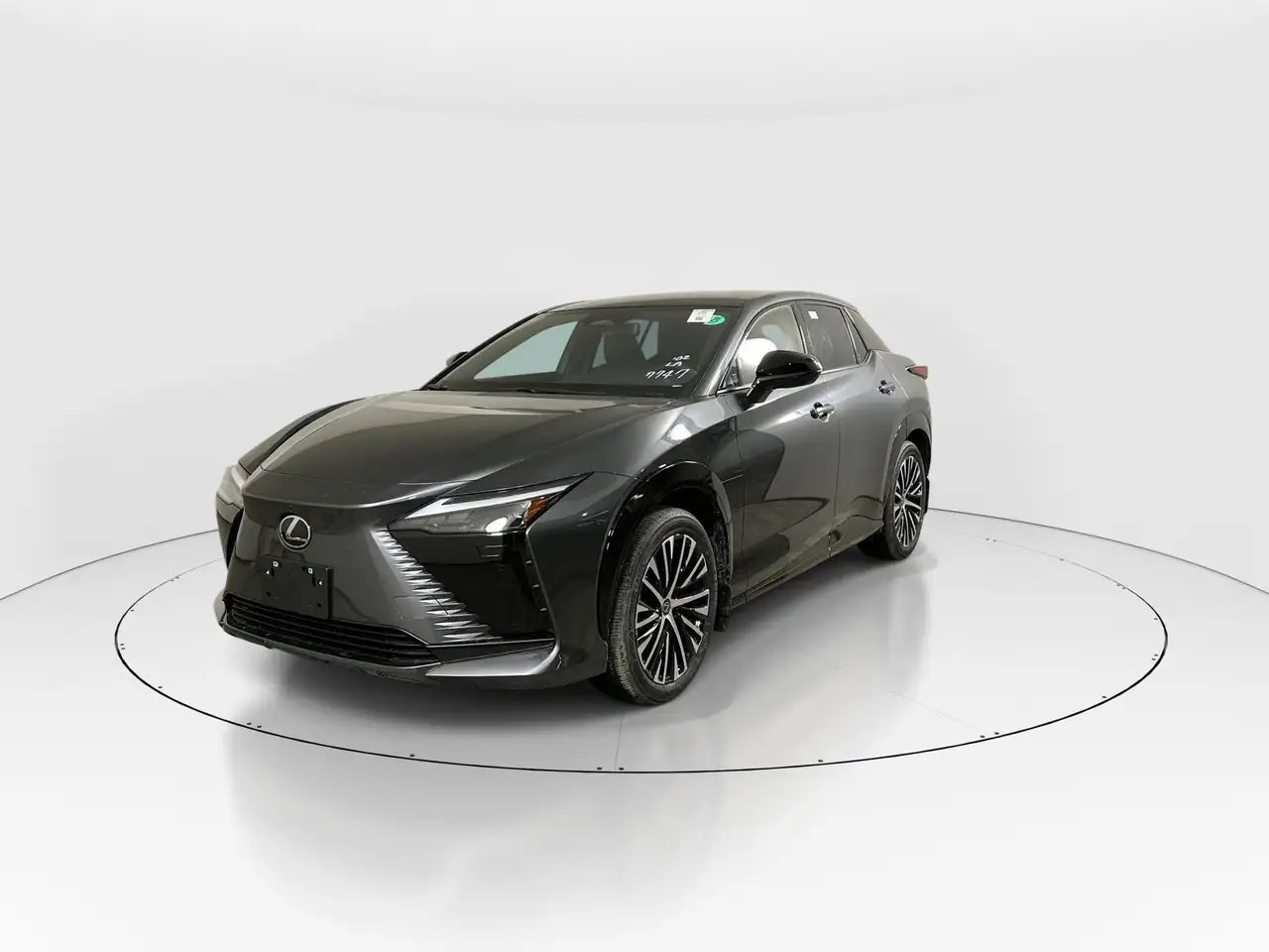 Lexus RZ снимка Lexus RZ