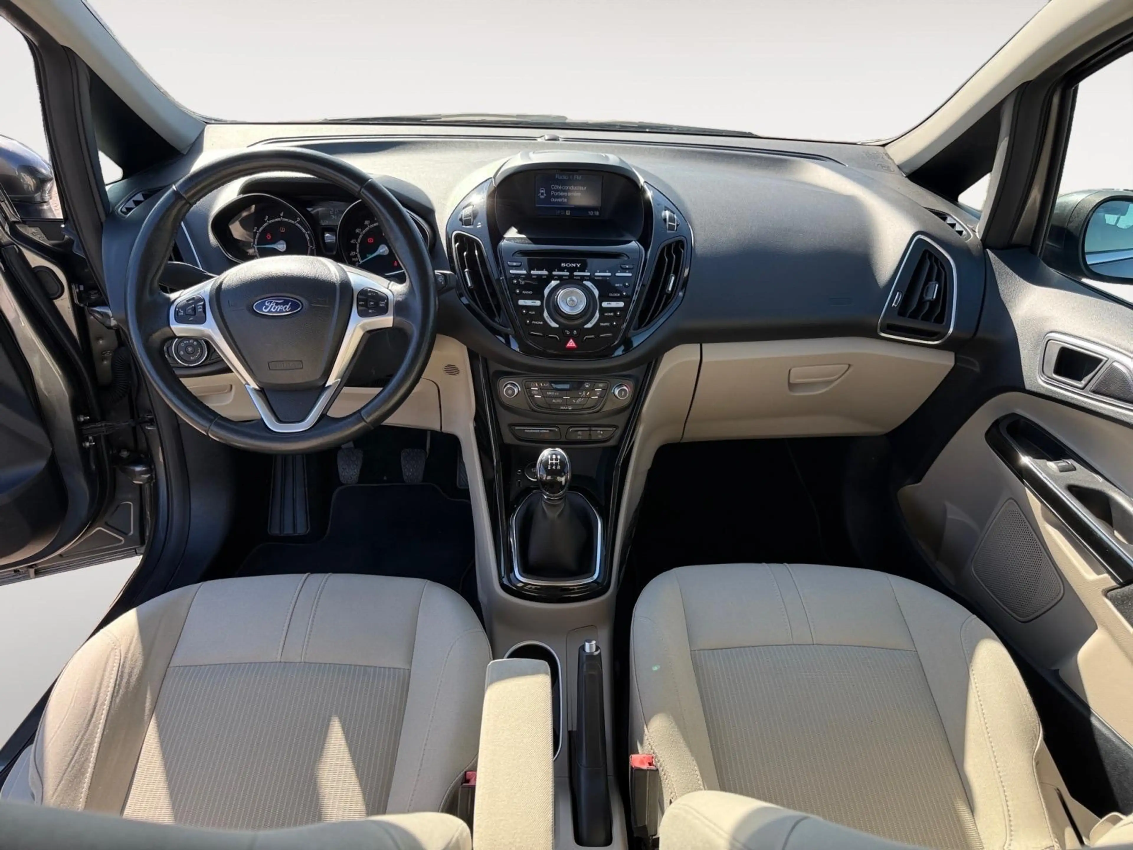 Ford B-Max Titanium-Radio Sony-GPS — photo 11