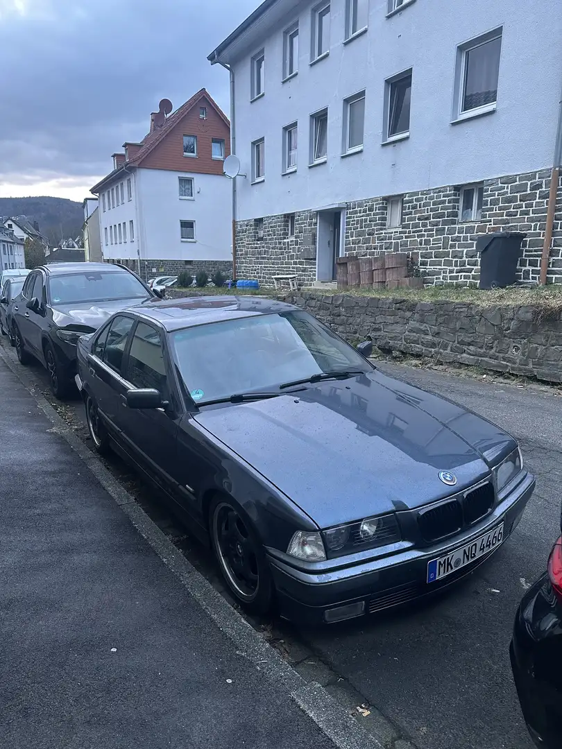 BMW 328 328i Exclusiv Edition top Ausstattung, Tüv neu 27 - 1