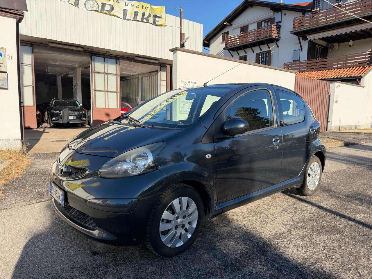 Toyota Aygo 1.0 12V VVT-i 5 porte Sol