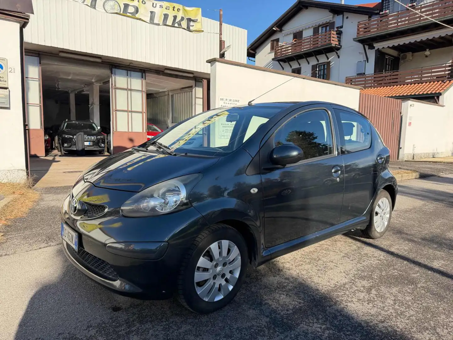 Toyota Aygo 1.0 12V VVT-i 5 porte Sol Grigio - 1