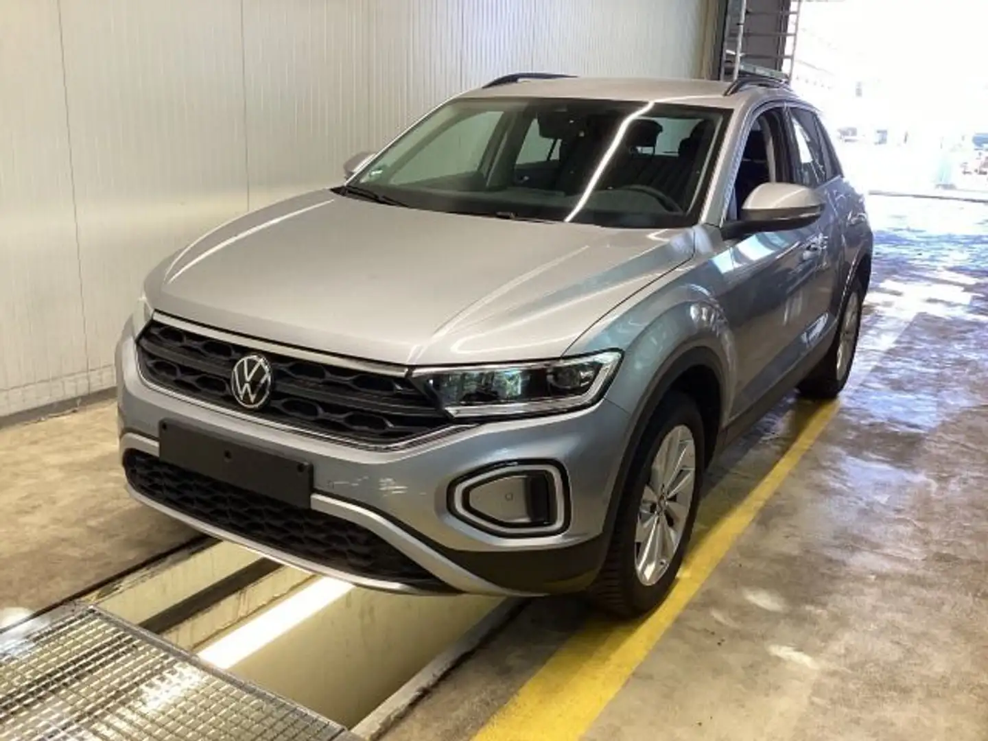Volkswagen T-Roc 1.5 TSI Life DSG ACC App-Connect Navi Sitz Silber - 2
