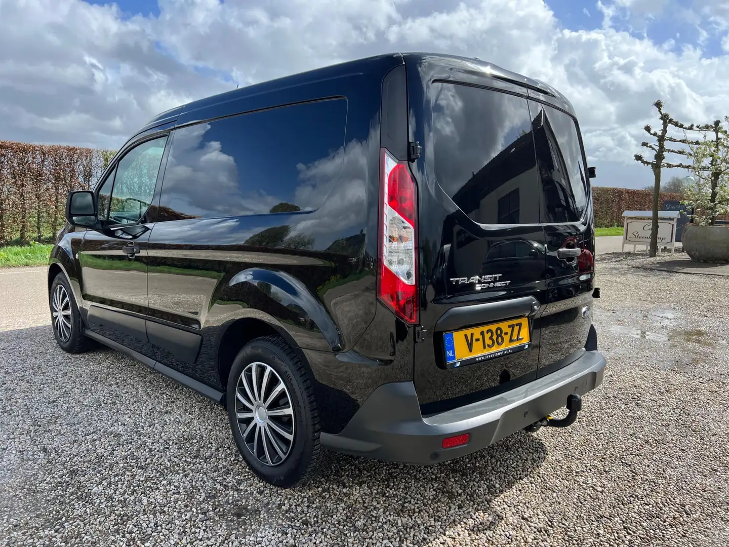 Ford Transit Connect 1.5 EcoBlue L1 Trend 3 Pers. * Airco / Camera / Na Zwart - 2