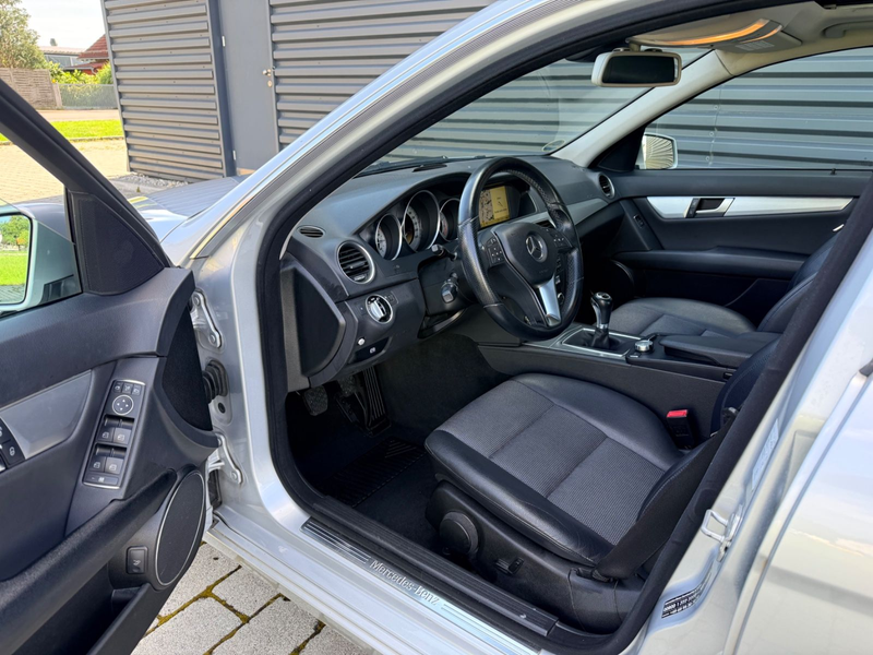 Mercedes-Benz C 180 C Limousine BlueEfficiency Avantgarde — photo 9