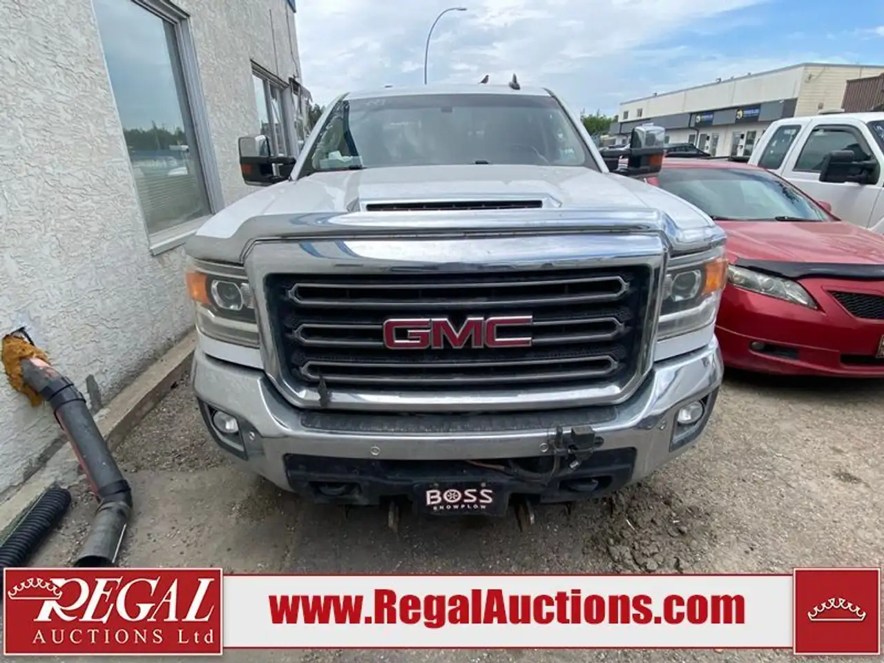 GMC Sierra 3500HD снимка GMC Sierra 3500HD