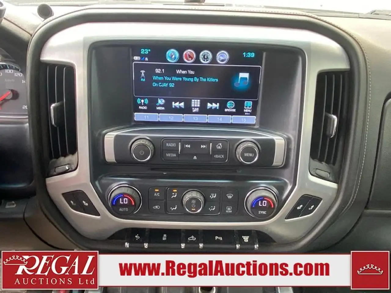 GMC Sierra 3500HD снимка GMC Sierra 3500HD