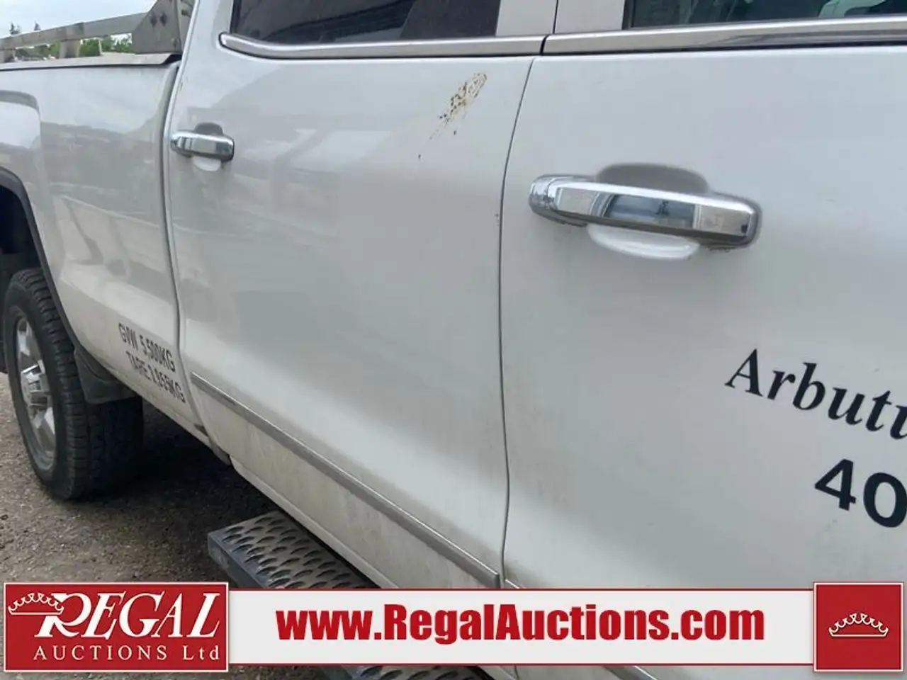 GMC Sierra 3500HD снимка GMC Sierra 3500HD