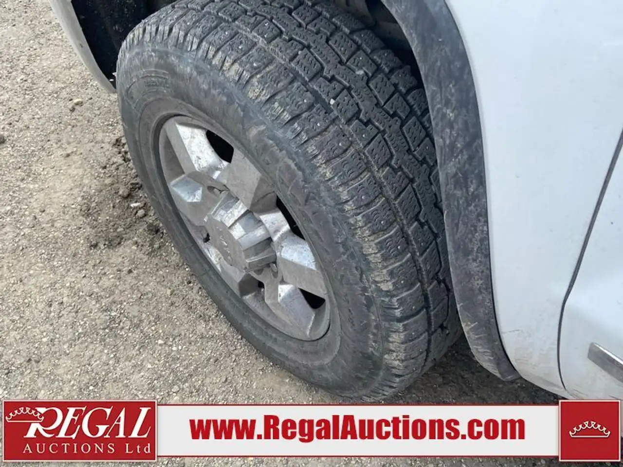 GMC Sierra 3500HD снимка GMC Sierra 3500HD