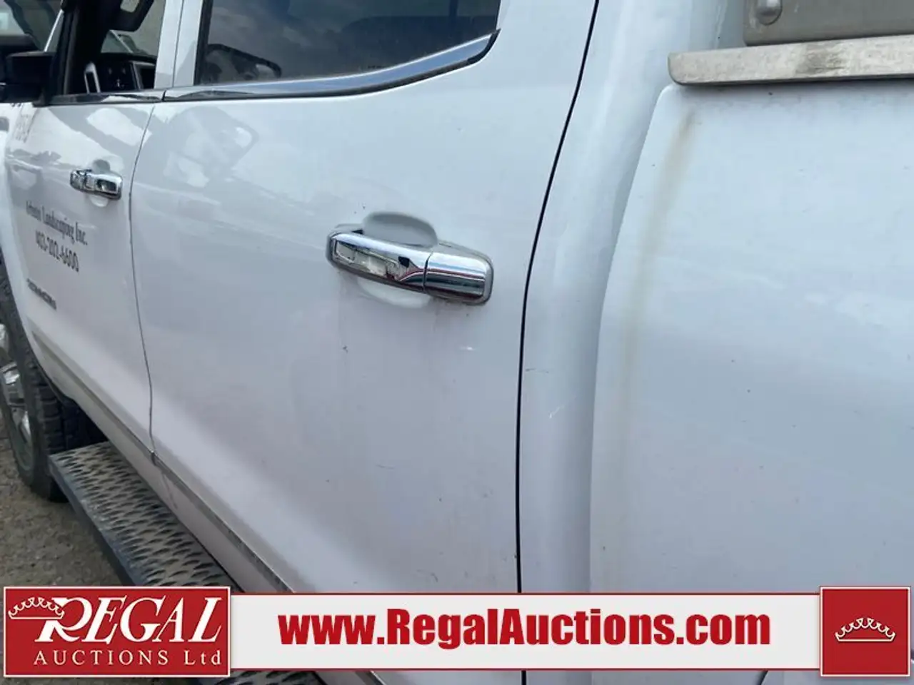 GMC Sierra 3500HD снимка GMC Sierra 3500HD